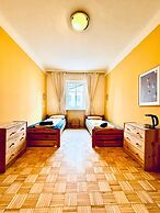 Affordable Central Rooms Near U3