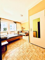 Affordable Central Rooms Near U3