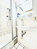 Affordable Central Rooms Near U3