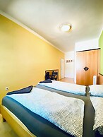 Affordable Central Rooms Near U3