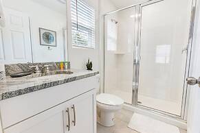 1909 Tropical Palms Circle