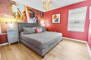 1909 Tropical Palms Circle