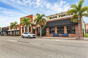 1312 sea Horse Court