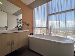 Luxury Condo Views of Festival del Globo