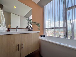 Luxury Condo Views of Festival del Globo