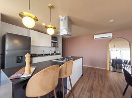 Luxury Condo Views of Festival del Globo