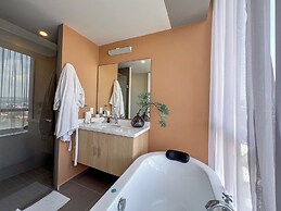 Luxury Condo Views of Festival del Globo