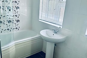 3br-sleeps6-parking-closetocity