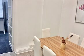 3br-sleeps6-parking-closetocity