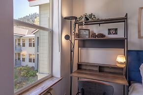 Ski In Ski Out PT Lodge 2BR 2BA Hot Tubs