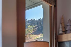 Ski In Ski Out PT Lodge 2BR 2BA Hot Tubs