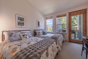 Ski In Ski Out PT Lodge 2BR 2BA Hot Tubs