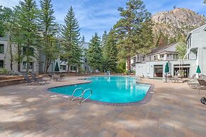 Ski In Ski Out PT Lodge 2BR 2BA Hot Tubs