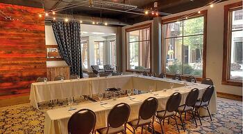 Ski In Ski Out PT Lodge 2BR 2BA Hot Tubs