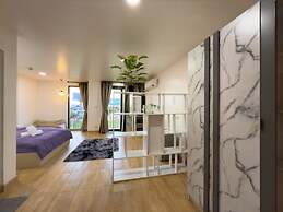 Breezewood Bangkok Hotel