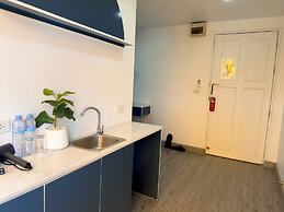 Breezewood Bangkok Hotel