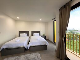 Breezewood Bangkok Hotel