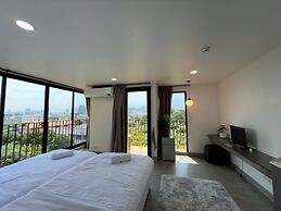 Breezewood Bangkok Hotel