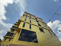 Breezewood Bangkok Hotel