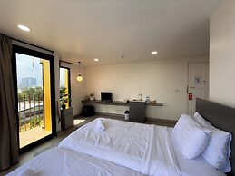 Breezewood Bangkok Hotel