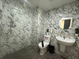 Breezewood Bangkok Hotel