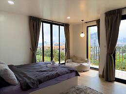 Breezewood Bangkok Hotel