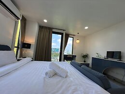 Breezewood Bangkok Hotel