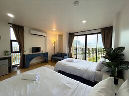 Breezewood Bangkok Hotel