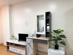 Breezewood Bangkok Hotel