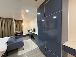 Breezewood Bangkok Hotel