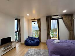 Breezewood Bangkok Hotel