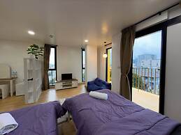 Breezewood Bangkok Hotel