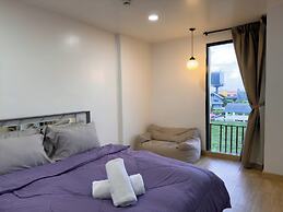 Breezewood Bangkok Hotel