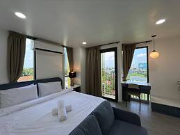 Breezewood Bangkok Hotel