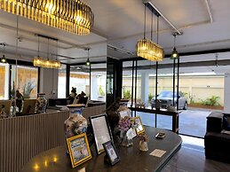 Breezewood Bangkok Hotel