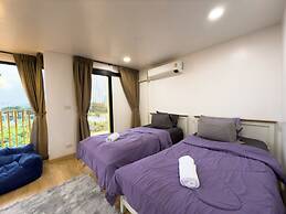 Breezewood Bangkok Hotel