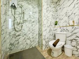 Breezewood Bangkok Hotel