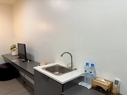 Breezewood Bangkok Hotel