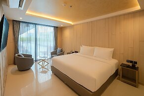 The Tj Hotel