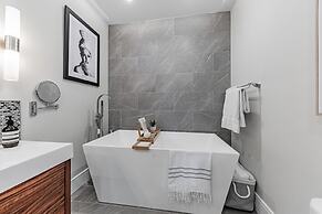 Rivetstays - Designer Walk Suites