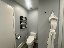 Rivetstays - Designer Walk Suites