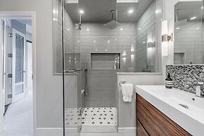 Rivetstays - Designer Walk Suites