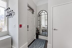 Rivetstays - Designer Walk Suites