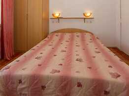 Beachfront Apartments Andrijević