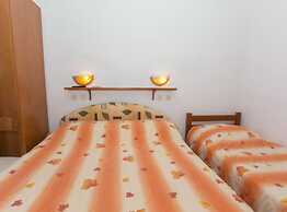 Beachfront Apartments Andrijević