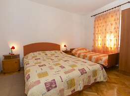 Beachfront Apartments Andrijević