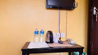 Hotel August International