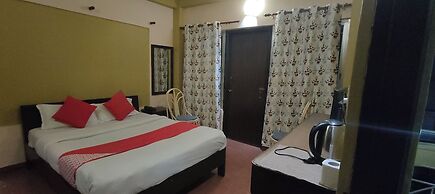 Hotel August International