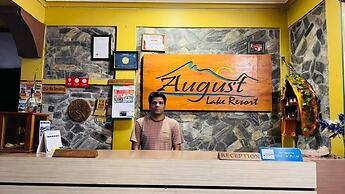 Hotel August International