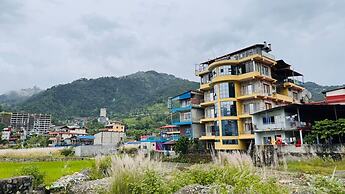 Hotel August International